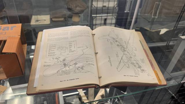 An open aircraft systems manual